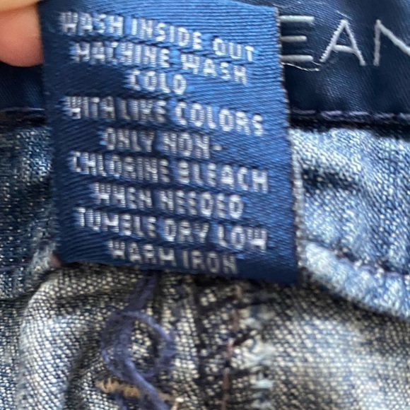 NWT Flare stretch faded light wash jeans by Avenue modern fit size 16
C - Picture 12 of 12